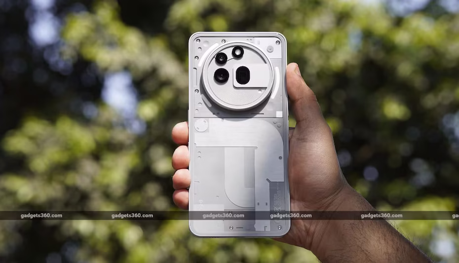 يقترب هاتف Nothing Phone 4a Pro من الإطلاق بعد ظهوره في قاعدة بيانات 15 nothing phone 3a pro 1 gadgets 360 1750661141323